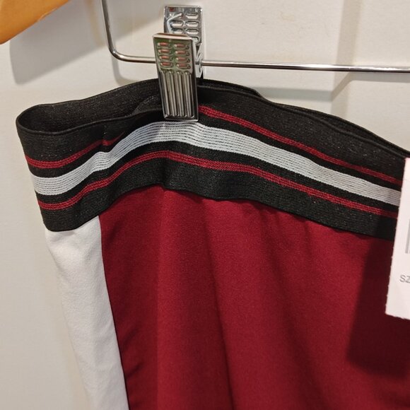 HAUTE MONDE BURGUNDY AND WHITE SKIRT (SIZE 3X) WITH TAGS BRAND NEW - Picture 2 of 6